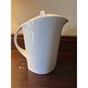 Villeroy & Boch Alba White Vitro-Porcelain Pitcher with Lid